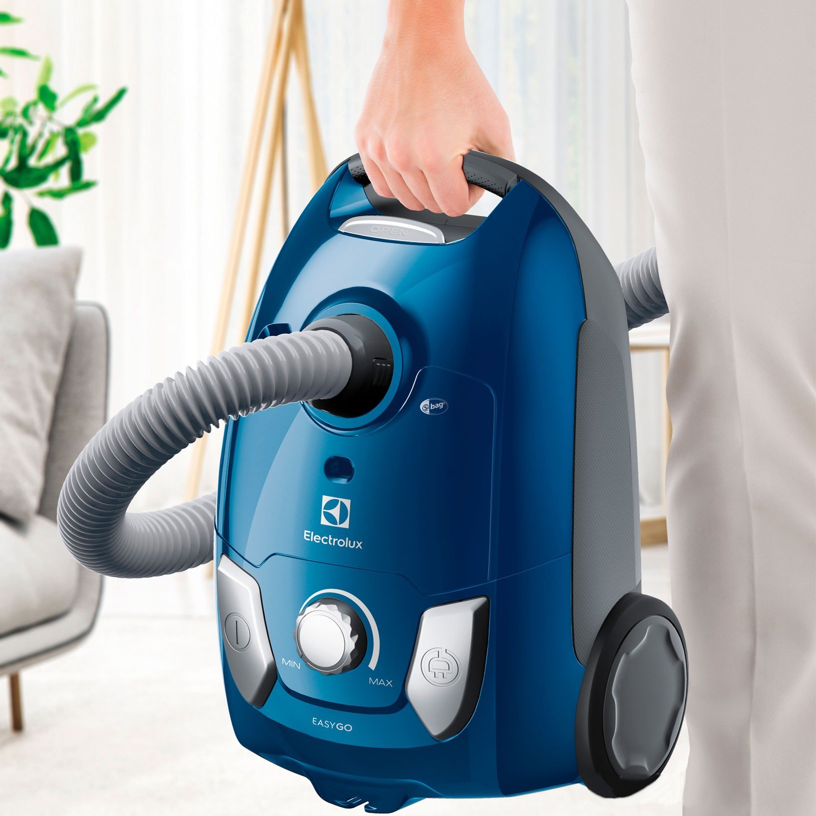 Пылесос Electrolux EEG4100CB купить | ELMIR - цена, отзывы, характеристики